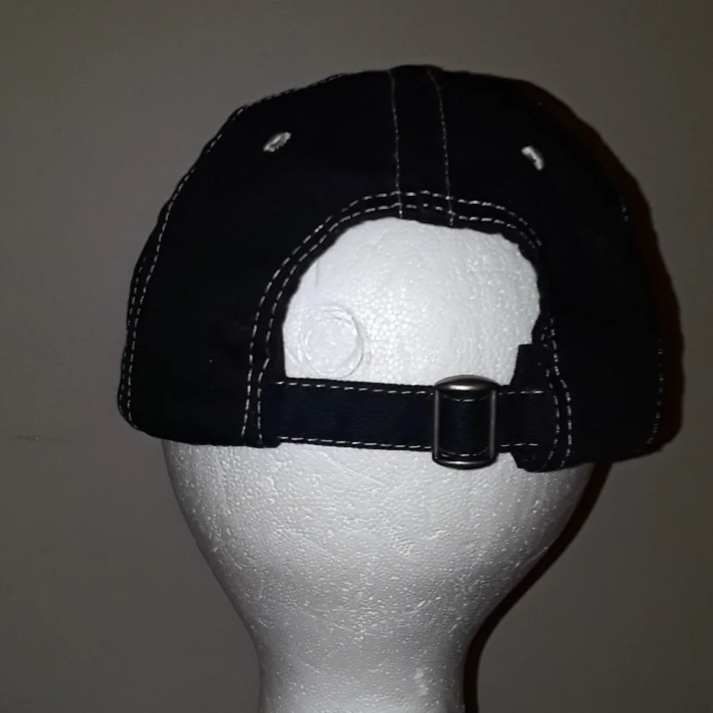 Titleist Golf Black and White Baseball Cap Hat